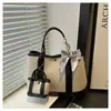 2025 Nueva Moda Costura de Color Contrastante Bolso de Mujer Transfronterizo Axila Hombro Único Cruzado Bolso de Mano Estilo de Mujer Bolso Simple