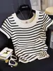 Camiseta de Punto de Seda Helada a Rayas con Cuello en U Estilo Retro Francés de Manga Corta Moda Ajustada de Verano para Mujer A3327