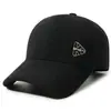 Gorra de béisbol de cuero liso de color sólido transfronteriza sombrero para exteriores para hombres de mediana edad y ancianos con terciopelo grueso resistente al viento cálido sombrero de pico