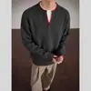 Suéter de punto de moda para hombre, otoño e invierno, color liso, cuello en V versátil, bloques de color, suéter de punto moderno estilo coreano para hombres jóvenes