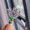 Broche lavanda púrpura de alta gama para mujer, elegante y a la moda con incrustaciones de diamantes, ramillete de cristal, corsage, pin de accesorios fijos