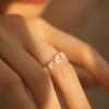 Xiaozhong Xinghe Tassel Round Bead Pull Ring Feminino Leve Luxo Elegante Distinto Requintado All-match Anel de Dedo de Alta Qualidade