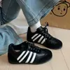 2026 Zapatos de Entrenamiento Alemanes Retro para Aumentar la Altura para Mujer Suela Gruesa Súper Calientes Zapatos Deportivos Casuales Suela Plana Versátil Zapatos Forrest Gump Zapatos de Skate para Mujer