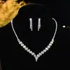 Collares transfronterizos europeos y americanos, conjuntos de joyería de nicho de lujo ligero, collares para vestidos de banquete, accesorios de novia de moda y versátiles al por mayor