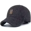 Gorra de invierno para hombre para exteriores, forrada de forro polar y engrosada, con protección para las orejas, gorra tipo pico de pato, adecuada para hombres de mediana edad y mayores, proporcionando calor y protección contra el frío