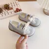 Tênis esportivos femininos 2025 primavera e outono novo estilo infantil com cadarço sapatilhas rasas de princesa tênis de treino alemães slip-on sapatilhas de sola macia