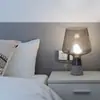 Lámpara de mesa de lujo ligero post-moderna minimalista nórdica, lámpara de noche de diseñador para dormitorio, sala de estar de alta gama, vidrio decorativo, diseño creativo