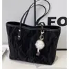 Textura de Alta Gama, Diseño Sencillo, Gran Capacidad, Tela Suave, Bolso Tote de Clase y para el Trabajo, Nuevo Modelo 2025, Moderno y Versátil