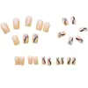 Uñas Cortas Press-On Estilo Francés Transparente Nude con Cinta Negra, Brillo Deslumbrante y Temperamento Suave, Puntas de Uñas Postizas Desmontables Venta al por Mayor