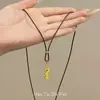 Nuevo Collar Dorado con Cabeza de Caballo de Ajedrez Estilo Chino para Mujer, Colgante Zodiacal Año del Caballo, Diseño de Nicho con Acabado de Alta Gama, Cadena para Suéter