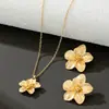 Moda Transfronteriza Más Vendido Collar Sencillo con Colgante de Flor Estilo Metálico Europeo y Americano Cadena para Clavícula de Lujo Ligero Conjunto de Joyería Versátil