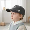 Chapéus Infantis Primavera e Outono Estilo Coreano Boné de Baseball com Blocos de Cor Retrô para Meninos Chapéu com Aba Protetor Solar para Meninas
