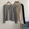 Camiseta Feminina de Tricô Estilo Coreano com Decote V e Falsa Duas Peças de Manga Comprida, Camisa Feminina de Decote V para Sobreposição Interna, Top Camiseta Versátil para Baixo para Mulheres