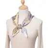 [Beige Bosque] Bufanda de Seda Simulada, Elegante y Artística con Estampado Creativo, Bufanda Cuadrada de 70 cm, Accesorios Versátiles para Mamá