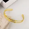 Pulsera de doble capa con incrustaciones de circonita de cobre, letra V abierta, joyería de moda transfronteriza, nueva, chapado en oro real, venta al por mayor