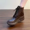 Super confortável de usar! Estes elegantes sapatos de couro com cadarço e sola plataforma são perfeitos para mulheres baixinhas.. Nova coleção outono 2026, botinhas casuais de couro macio