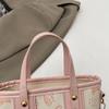 Bolsito pequeño lindo de dibujos animados para mujer 2025 Nueva moda moderna Versátil Bolso bandolera Trabajo Viajero Portátil Bolso tipo cubo