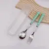 Atacado de fábrica criativo desenho animado infantil talheres conjunto de três peças faca garfo colher aço inoxidável conjunto de talheres portátil
