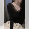 Camisa Base de Tricô Branca Linda com Renda e Decote V Estilo Coreano para Mulheres, Suéter Curto Slim Fit para Outono e Inverno, Perfeito como Camada Interna