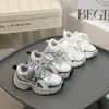 Zapatos para niños, zapatos de papá, nuevo modelo de primavera 2026, zapatillas de running de suela blanda para niños, parte superior de malla, zapatillas deportivas versátiles para niños mayores