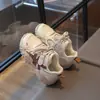 Tênis de corrida infantil, estilo retrô, antiderrapante, calçados casuais de sola macia para meninos, tênis estilo pai novo para meninas, tênis esportivos infantis 2026, coleção de primavera