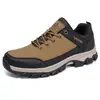 Zapatillas de cuero para hombre talla grande 46 de otoño e invierno para comercio exterior, zapatos casuales para hombre para exteriores y senderismo para mediana edad y ancianos