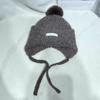 Moda Coreana Gorro de Lana con Bola de Piel Dulce para Mujer Otoño e Invierno Grueso Cálido Protección para las Orejas Gorro Lei Feng Que Muestra la Cara Pequeño Gorro Pulóver