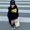 Suéter con capucha para niños, otoño e invierno 2024, nueva ropa de manga larga para niñas, jersey con estampado de letras de moda para bebés