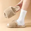 Pantuflas de algodón para otoño e invierno, lindas y cómodas para usar en casa, con suela antideslizante, forro suave de felpa y diseñadas para parejas, proporcionando calidez y comodidad en interiores