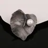 Broche Flor de Liga Metálica Retro Japonês e Coreano Transfronteiriço para Mulheres, Acessórios de Joias, Broche de Alfinete, Luxo de Alta Qualidade