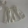 Estilo INS Primavera/Outono Bebê Criança Pequena Renda Bordada Gola Boneca Manga Longa Estampa Xadrez Blusa para Bebês Meninas Camisa Base Princesa