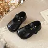 Zapatos de cuero retro estilo coreano para niñas, nueva colección primavera/otoño 2026, zapatos infantiles de suela blanda con diseño de puntera dividida sintética, zapatos de princesa para niñas pequeñas
