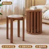 Bancos de madera maciza para uso doméstico, apilables, adecuados como taburetes de mesa de comedor de repuesto, bancos redondos creativos, combinación apilable de taburetes tejidos de ratán estilo vintage