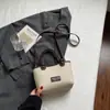 Bolsa Casual de Nicho Feminina Grande Capacidade Outono 2025 Nova Bolsa de Balde Simples Bolsa Transversal da Moda para Senhora