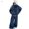 Conjunto de Roupa para Meninas Primavera e Outono 2026 Estilo Novo para Crianças Maiores, Jaqueta Floral Bordada com Letras e Calça de Pernas Largas Conjunto de Duas Peças, Estilo Coreano