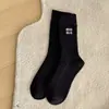 Calcetines Blancos para Mujer, Calcetines de Media Pantorrilla para Otoño e Invierno, Estilo Miu Bordados de Algodón Absorbentes de Sudor Color Sólido Calcetines Holgados, Bordado Estilo Japonés