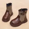 Botas Martin para meninas, nova coleção outono 2026, botas curtas para meninas, botas de couro de cano médio estilo britânico retrô para crianças, modernas e estilosas