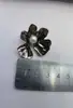 Broches Metálicos de Lujo Ligero Transfronterizos Europeos y Americanos, Pines Shaparieli con Forma de Ojo y Nariz de Diablo, Accesorios de Ropa en Stock