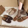 Hebilla Versátil 2026 Nuevas Mules Deslizables Puntera Metálica Mules Suela Plana Estilo Dinero Otoño Slip-ons Mujer Retro Antiguo