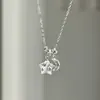 [Prisma de Gelo] Colar com Pingente Anel de Corrida Cristal Branco Estrela e Lua Ultra Transparente, Corrente para Clavícula Exquisita e com Sensação Fresca para Mulheres, Primavera e Verão