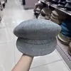Sombrero Octagonal Cálido de Lana Otoño e Invierno para Mujer, Casual y Versátil, Cubre Corto, Delgado, de Lana, Moda Torcida, Sombrero Nube