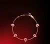 Pulseira de Cabacinha Banhada a Ouro de Alto Padrão para Mulheres, Estilo Chinês, Luxo Leve, Fecho Ruyi, Vermelho de Ano Novo, Pulseira da Moda e Sofisticada