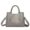 Bolsa de Mão de Luxo Feminina 2024 Inverno Nova Moda Tendência Bolsa de Ombro Transversal Bolsa de Balde Simples Casual
