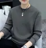 Camiseta de manga comprida masculina primavera e outono suéter gola redonda casual solto estilo coreano puro branco base em branco camisa masculina top