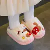 Lindas pantuflas de algodón con temática de cachorros para niños, cálidas y afelpadas para el invierno, adecuadas tanto para niños como para niñas, para usar en interiores, para combinar con los padres y para bebés y niños pequeños.
