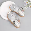 Sandalias para Niñas 2026 Verano Nuevo Estilo Elegantes Suela Suave Cómodas Versátiles Moño Sandalias de Princesa para Niñas Pequeñas