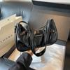 Bolso Plateado de Textura Única para Mujer, Nuevo Modelo de Verano 2026, Bolso de Media Luna Plegado de Alta Gama para Debajo del Brazo