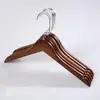 Sala de Modelos de Ropa Suave para Hombres Vestuario Estilo Italiano Sencillo Chaqueta de Traje para Hombres Exhibición de Accesorios Armario Decoración