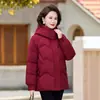 Chaqueta de algodón engrosada estilo madre, ropa a prueba de frío, nuevo estilo 2026, para mujeres de mediana edad y mayores, cálida de invierno, engrosada, holgada, abrigo de algodón grueso