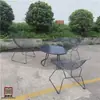 Mesa de Balcón con Patio Silla con Corte en Acero Inoxidable Mesa de Café Pequeña al Aire Libre Juego de Tres Piezas de Mesa y Silla Se Puede Personalizar